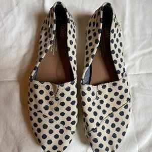 Tom's Canvas Slip Ons